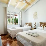 Sa Moreneta By Escape سانت يويس